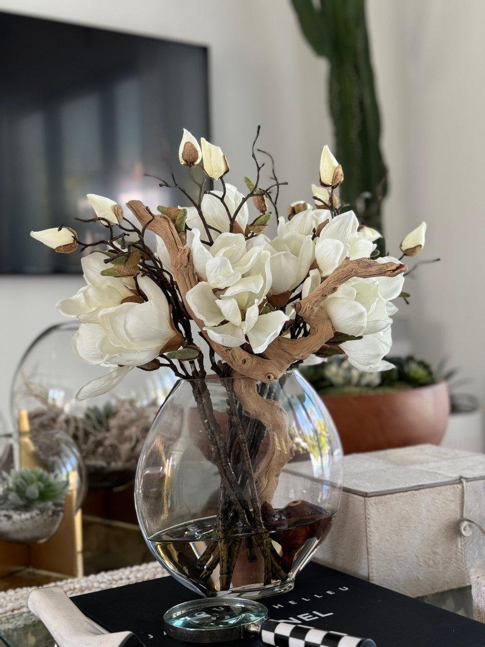 Vase lune 10" aux magnolias