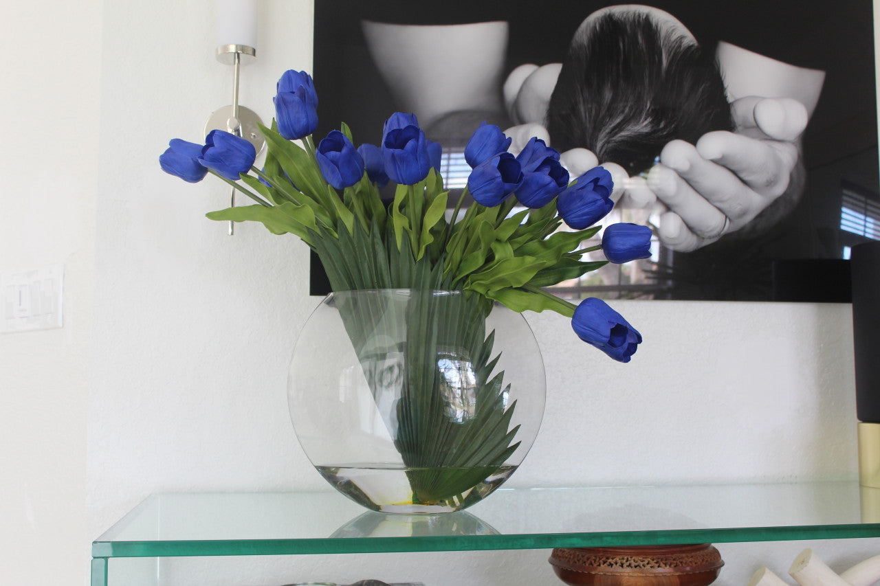 Vase lune 16" aux tulipes bleues