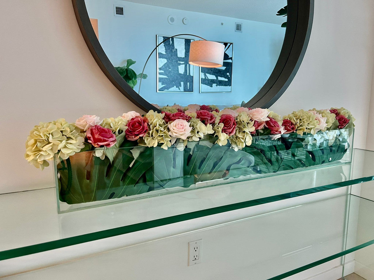 Vase Casa Moderna fin 48" aux hortensias et roses